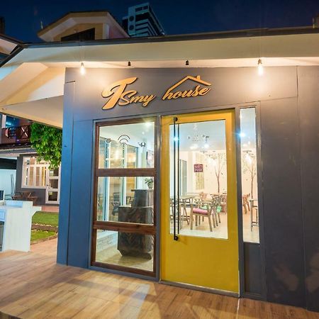 T Smy House Hostel Bangkok Exterior photo