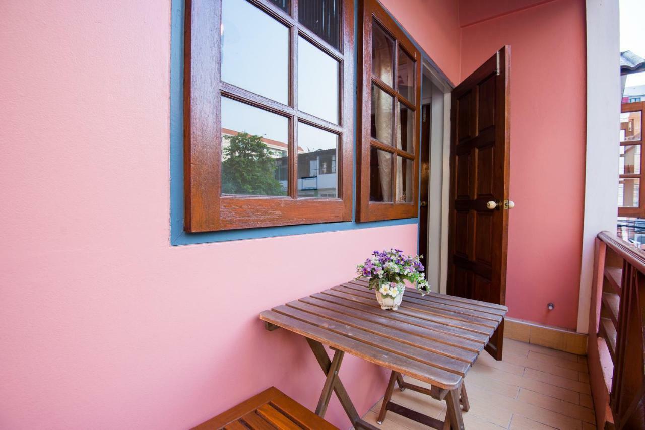 T Smy House Hostel Bangkok Exterior photo